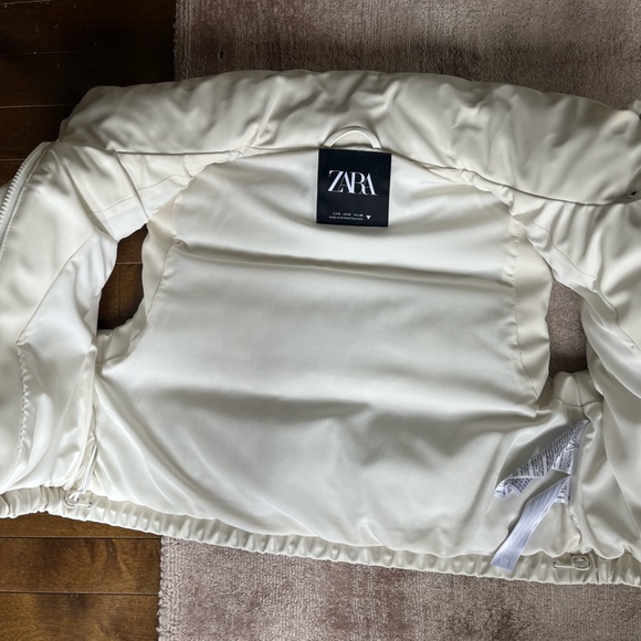 Zara puffer - size small - Picture 3 of 4